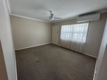 5/36 Baird Crescent, TAMWORTH NSW 2340 - Photo 2