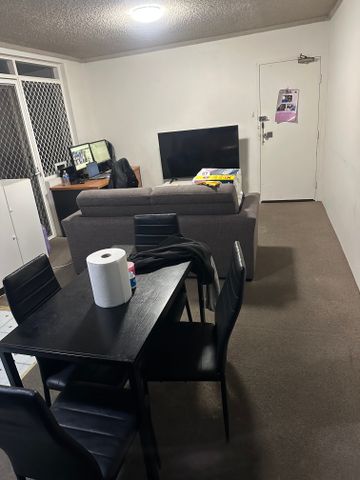 Kensington - Photo 3