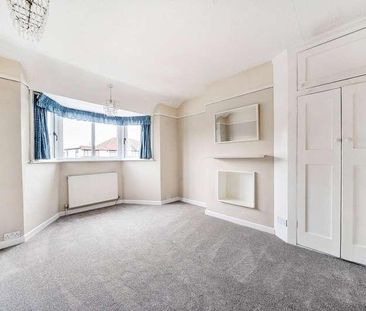 Chiltern Drive, Surbiton, KT5 - Photo 1