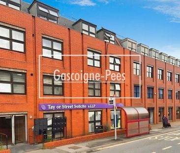 Victoria Road, Aldershot, GU11 - Photo 1