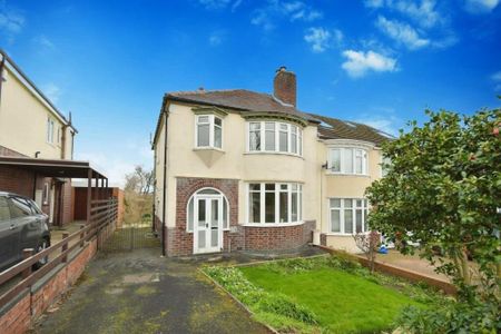 3 bedroom semi-detached house to rent - Photo 3
