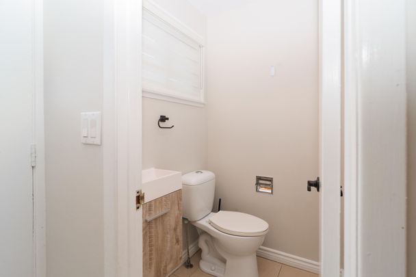 For Lease - 1805 Pattinson Crescent, Mississauga, Ontario - Photo 1