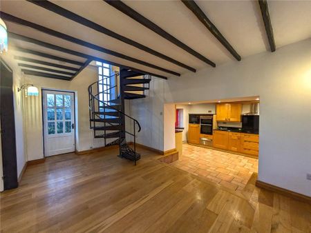 3 bedroom semi-detached house to rent - Photo 2