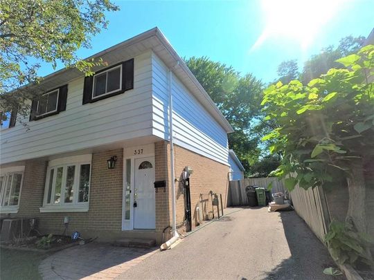 For Lease - 337 Hollyberry Trail, Toronto, Ontario - Photo 1