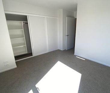 Near New Executive Townhouse! - Photo 4