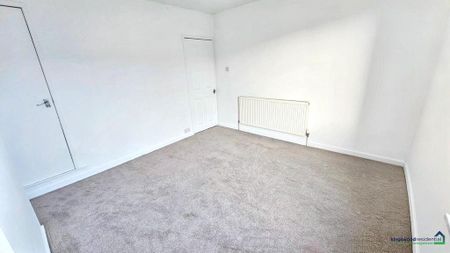 2 bedroom semi-detached house to rent - Photo 2