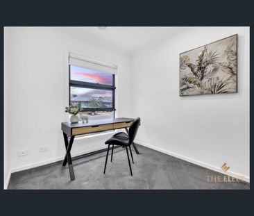 Stylish 4 Bedroom Family Home Offering Comfort and Convenience. - Photo 2