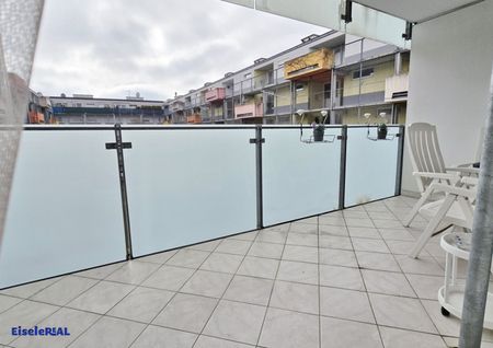 tolle 2 Zimmer - große Loggia - extra Küche - voll möbliert - zzgl. Heizung - Photo 3