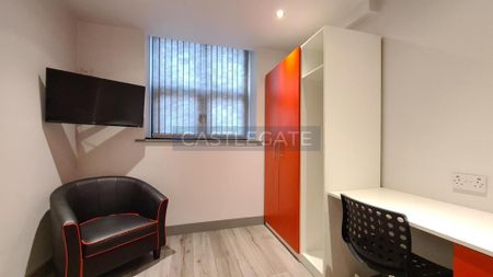5 bedroom flat share to rent - Photo 3