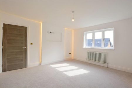 6 bedroom detached house to rent - Photo 3