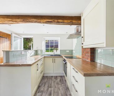 2 bedroom terraced house to rent - Photo 2