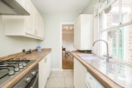 Montgomery Road, W4, London - Photo 3