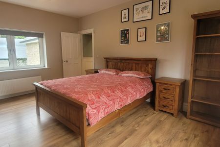 Stunning period farmouse - Photo 2