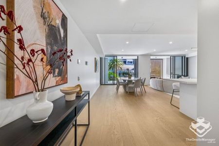 FOR LEASE - Luxury Coastal Villa - Unfurnished - Available Now - Photo 2