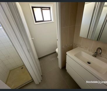 REJUVENATED 3 BEDROOM HOME IN SOUTH SHEPPARTON - Photo 6