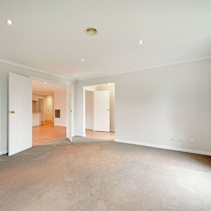 4 Bedroom Family Home - Photo 1