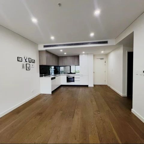 6 Kingsborough Wy, Sydney - Photo 1