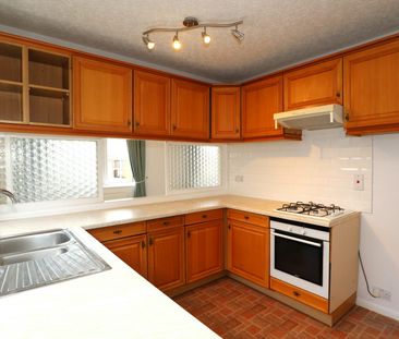 The Chalfonts, Branston, LN4 - Photo 2