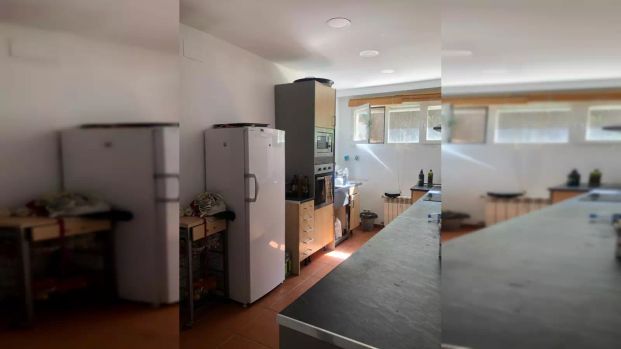 Room in a shared 15-bedroom apartment for rent in Pozuelo de Alarcón, bills included - Foto 1