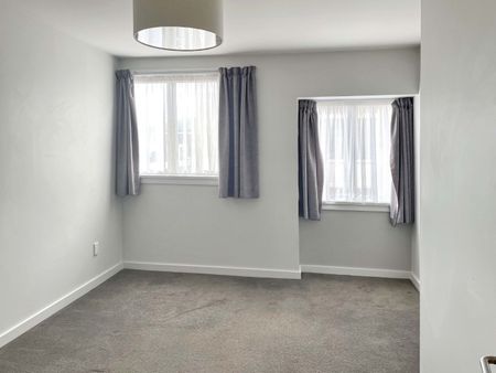 Apartment Living - Photo 2