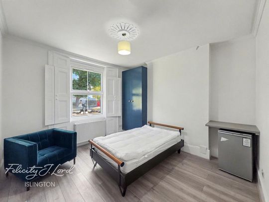 1 bedroom in a house share to rent - Photo 1