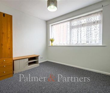 3 bedroom semi-detached house to rent - Photo 5