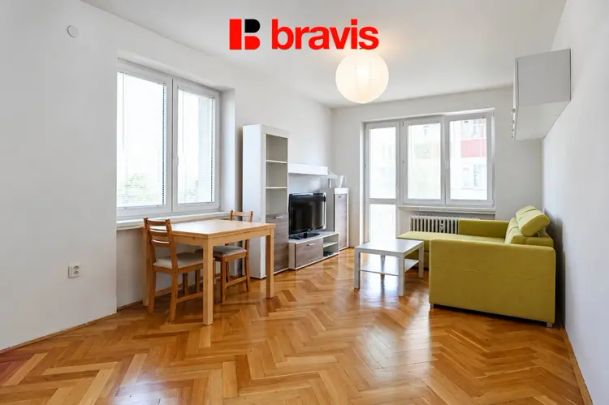 Pronájem bytu 2+1, Brno - Staré Brno, ulice Výstavní, balkon - Photo 1
