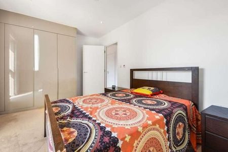 Tyler Court, New Paragon Walk, London, Se, Elephant And Castle, SE17 - Photo 5