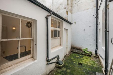 3 bedroom apartment to rent - Photo 3