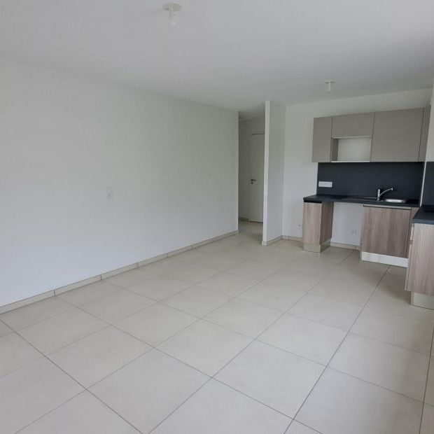 Appartement T2 à MEYLAN - Photo 1