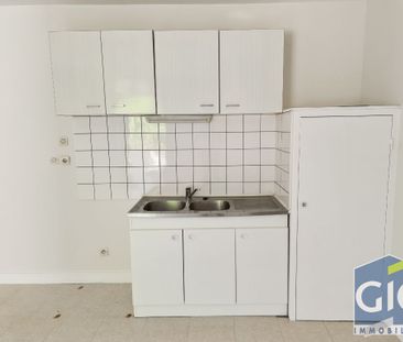 Location Appartement 1 pièce 31m² - Photo 2