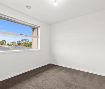 Like New & Ready to call HOME! - Photo 4