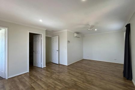 LARGE FAMILY HOME IN EATON - Photo 2