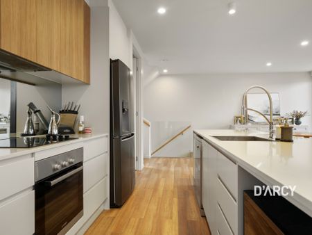 33 DOBSON ST - Photo 5