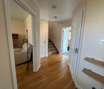3 bedroom detached house to rent - Photo 2