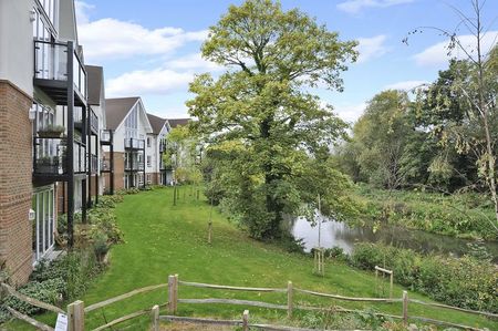 Weyview Gardens, Godalming, GU7 - Photo 5