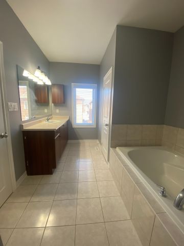 For Lease - 40 Kilkarrin Road, Brampton, Ontario - Photo 5