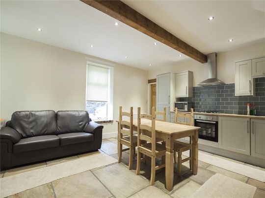 1 bedroom semi-detached house to rent - Photo 1