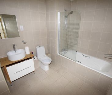 2 bedroom apartment to rent - Photo 6