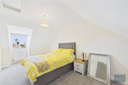 3 bedroom semi-detached house to rent - Photo 2