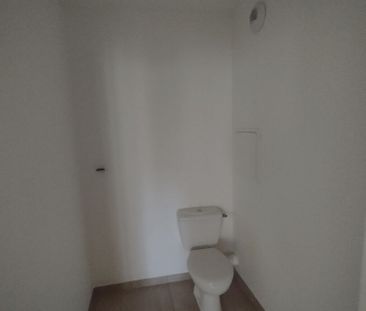 Location Appartement 3 pièces 61m² - Photo 2