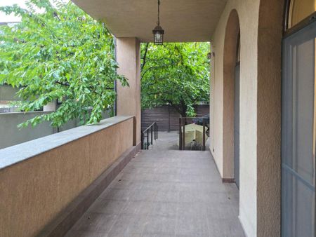 Casa 400mp nemobilata Timpuri Noi - Nerva Traian - Vitan - - Fotografie 4
