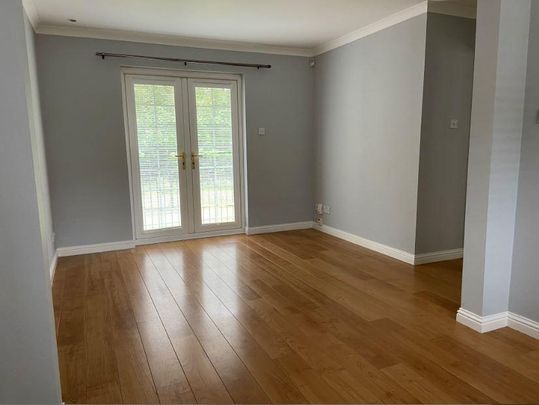 3 bedroom flat to rent - Photo 1