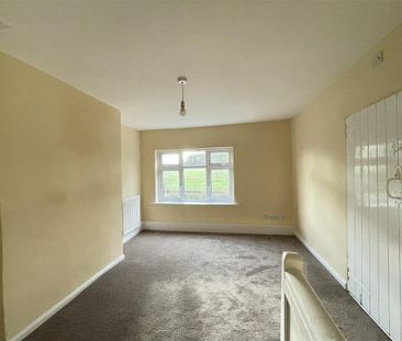 3 bedroom detached house to rent - Photo 5