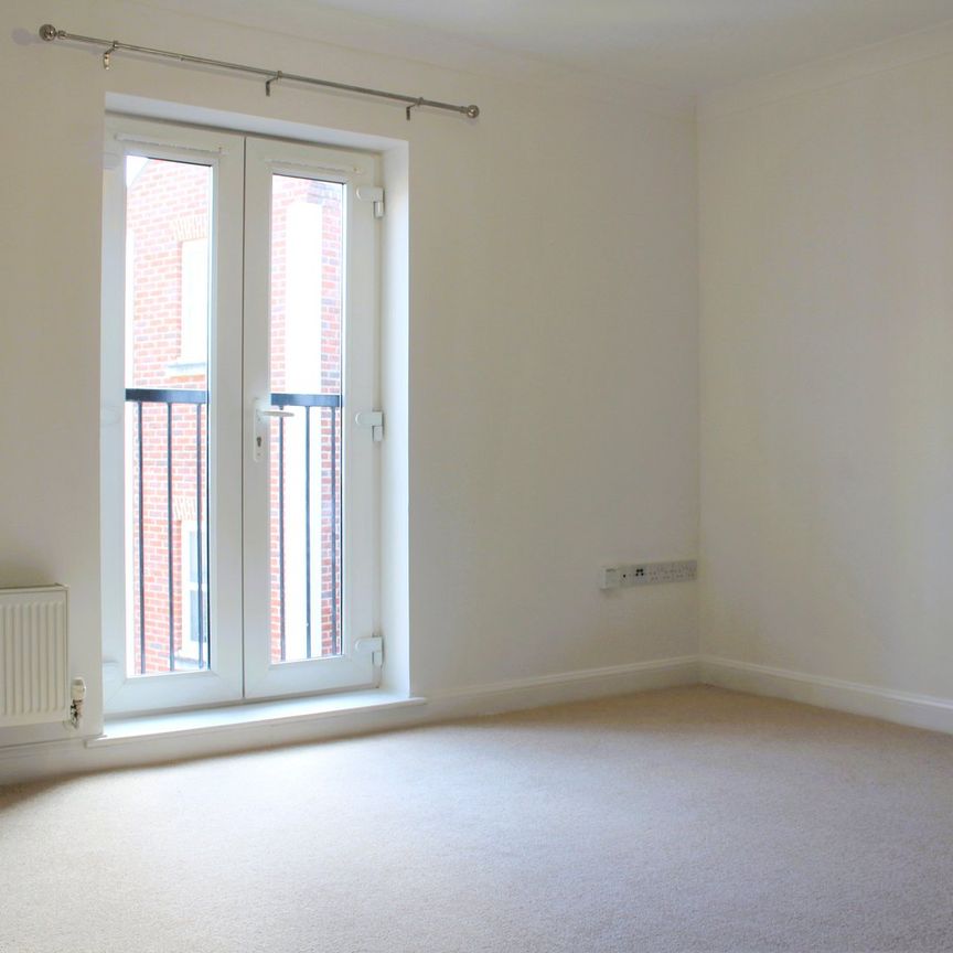 Chaucer Court, East Reach, Taunton - Photo 1