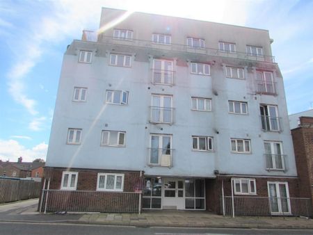 1 bedroom flat to rent - Photo 2