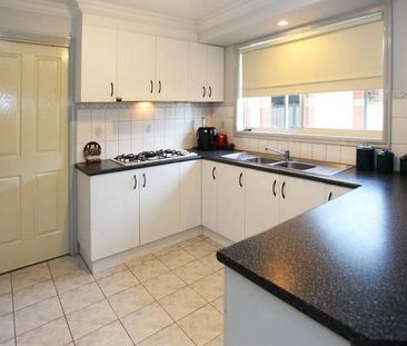 Your dream family home has arrived! - Photo 6