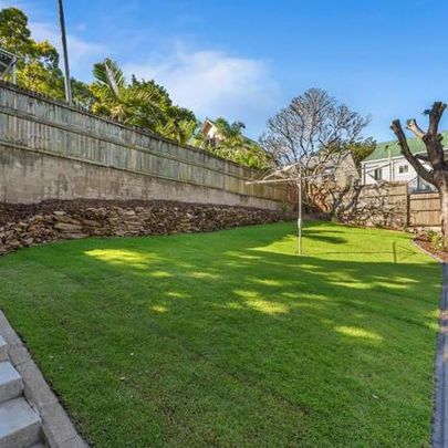 FRESH, LIGHT-FILLED HOME WITH MODERN COMFORTS - Photo 1