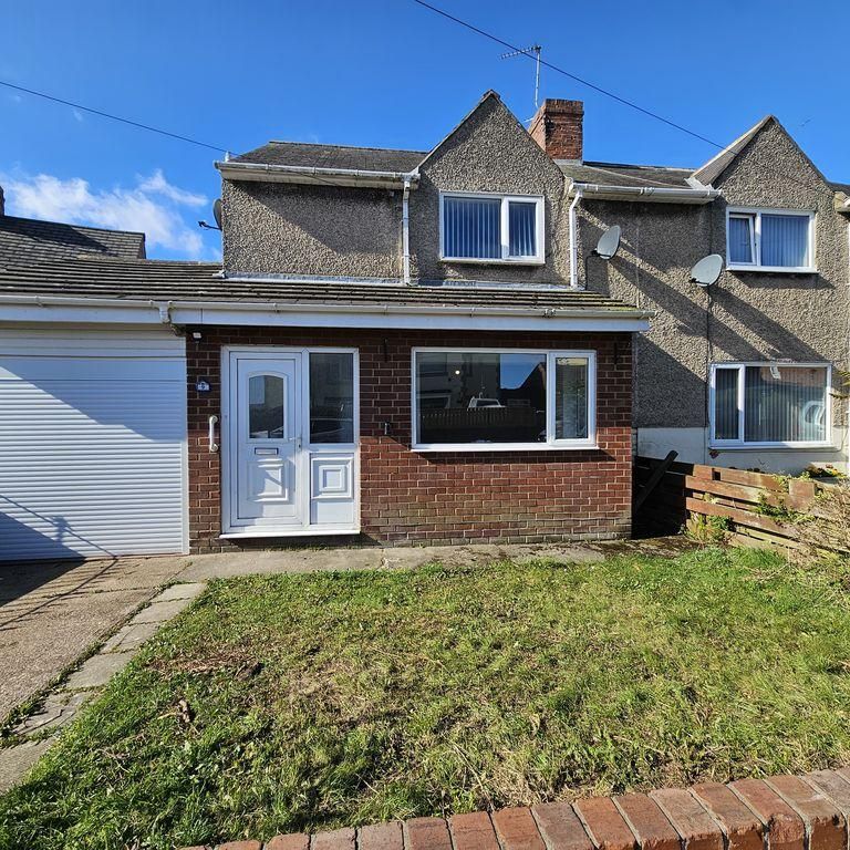 3 bedroom semi-detached house to rent - Photo 1
