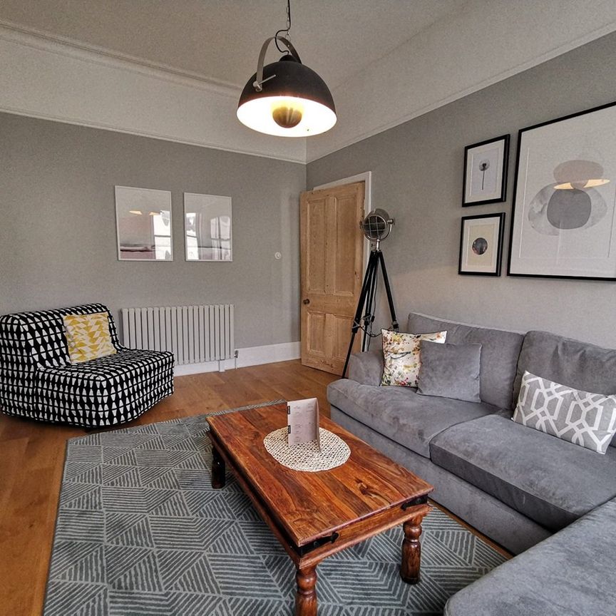 1 Bed Flat, Brunswick Place, BN3 - Photo 1